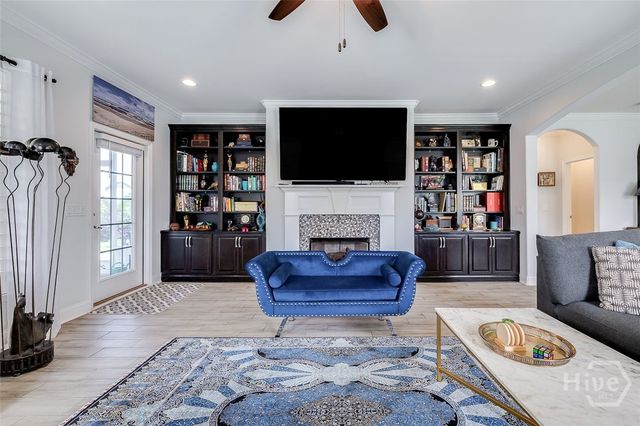 137 Greyfield Circle, Savannah, GA 31407