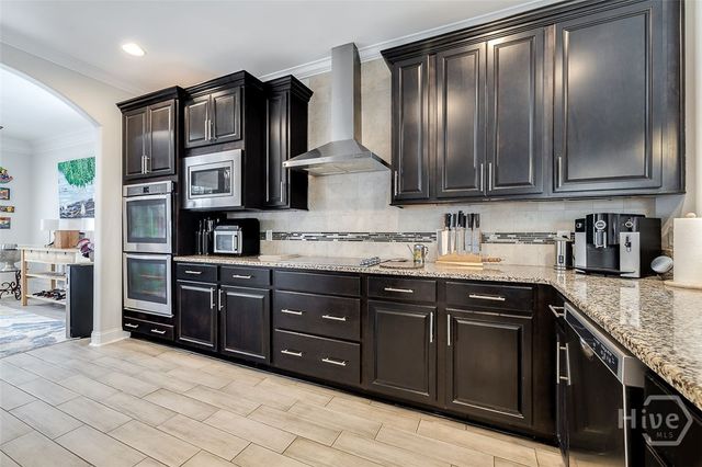 137 Greyfield Circle, Savannah, GA 31407