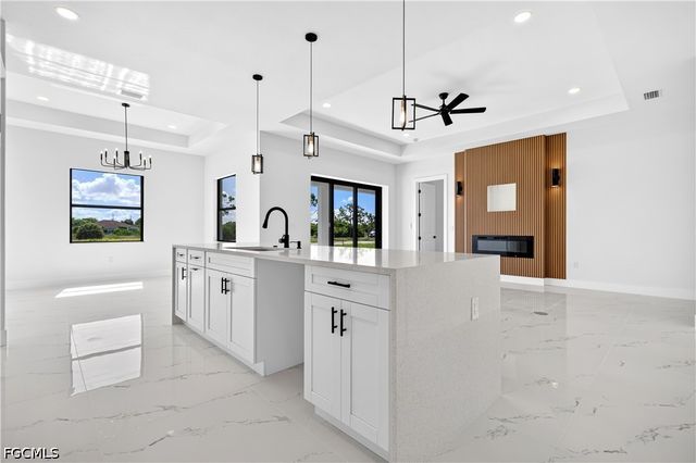 816 Floyd AVE S, Lehigh Acres, FL 33976