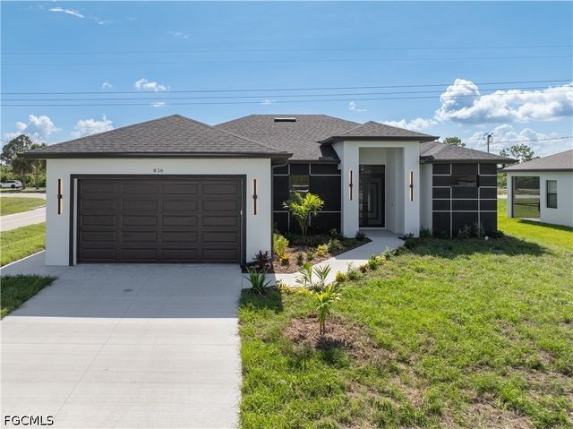 816 Floyd AVE S, Lehigh Acres, FL 33976