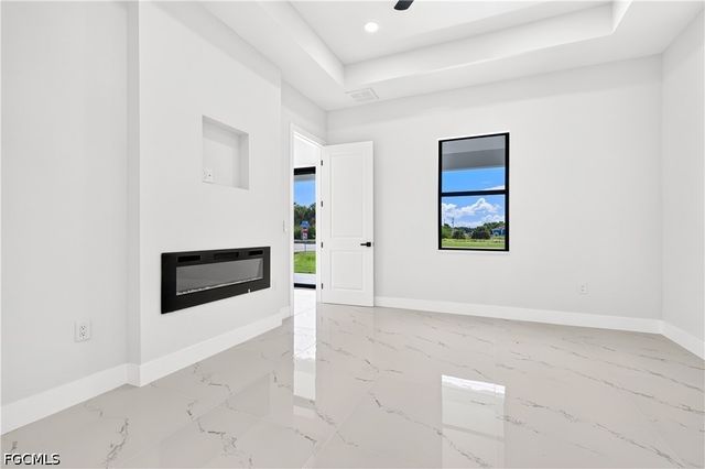 816 Floyd AVE S, Lehigh Acres, FL 33976