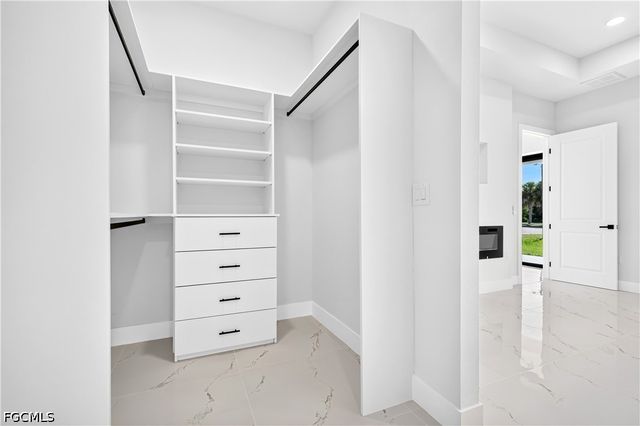 816 Floyd AVE S, Lehigh Acres, FL 33976