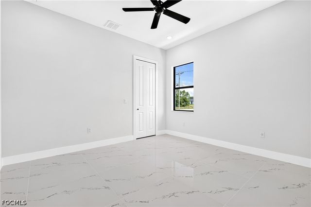 816 Floyd AVE S, Lehigh Acres, FL 33976