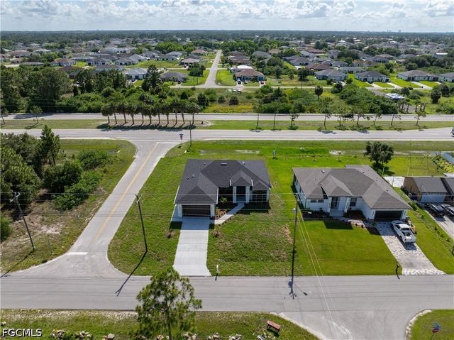 816 Floyd AVE S, Lehigh Acres, FL 33976