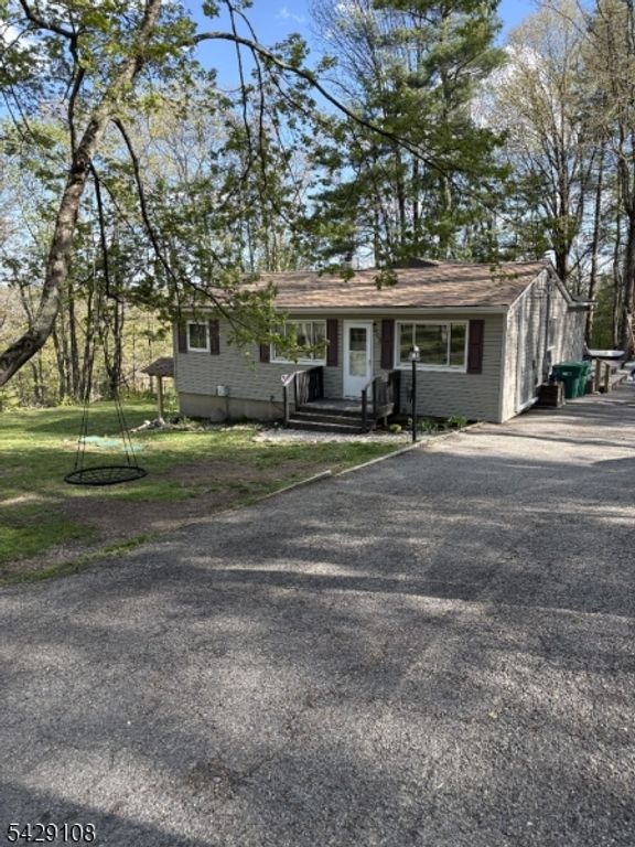 902 So Beach Tr, Stillwater Twp., NJ 07860