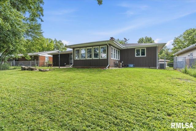 3137 TEMPLE Drive, Springfield, IL 62704