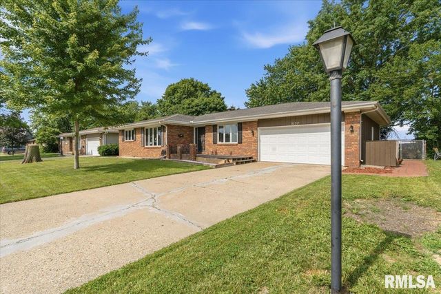 3137 TEMPLE Drive, Springfield, IL 62704