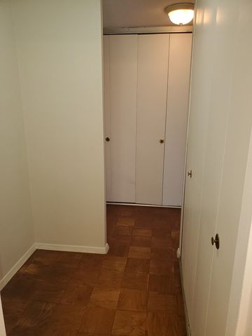 2 Hawthorne Pl 7B, Boston, MA 02114