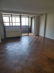 2 Hawthorne Pl 7B, Boston, MA 02114