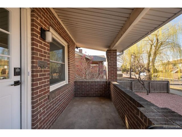 2056 S Lincoln St, Denver, CO 80210