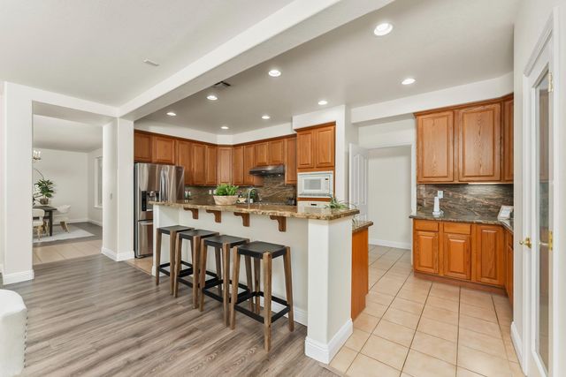 116 Wolf River Ct, Roseville, CA 95661