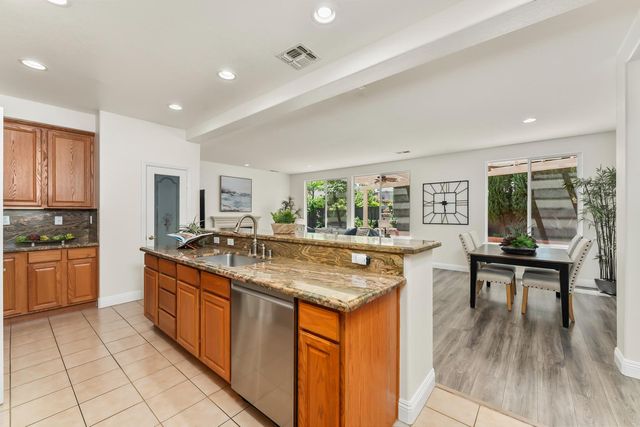 116 Wolf River Ct, Roseville, CA 95661