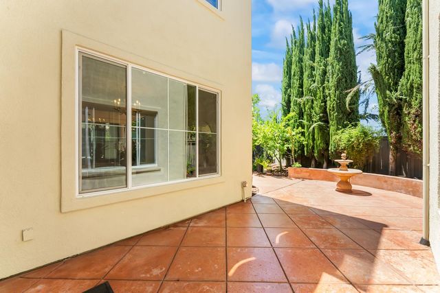 116 Wolf River Ct, Roseville, CA 95661