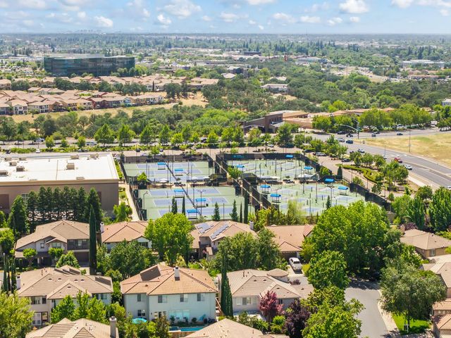 116 Wolf River Ct, Roseville, CA 95661