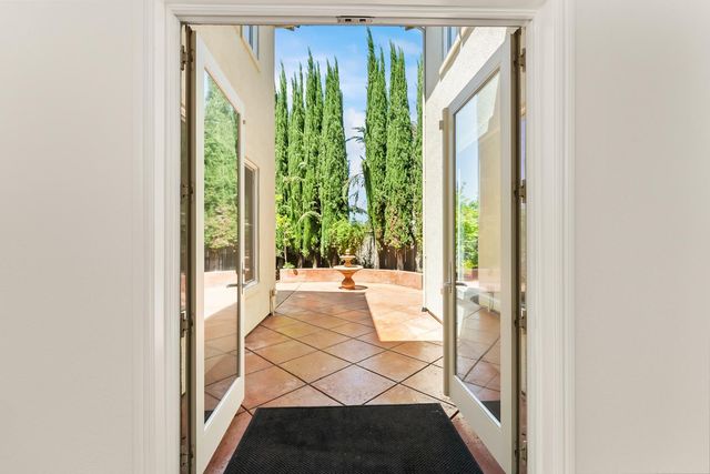 116 Wolf River Ct, Roseville, CA 95661