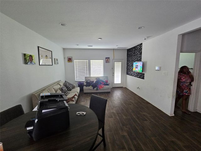 14902 Cypress Hollow Drive, Patton Village, TX 77357