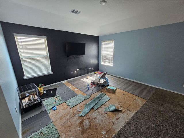 14902 Cypress Hollow Drive, Patton Village, TX 77357