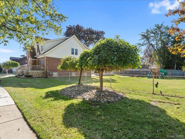 349 Clinton Street, Wyandotte, MI 48192