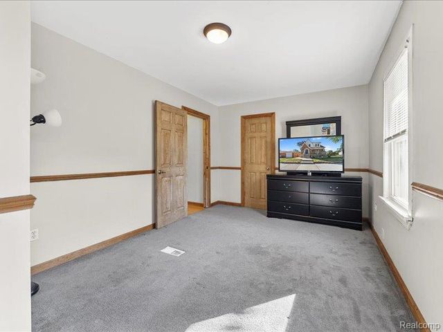 349 Clinton Street, Wyandotte, MI 48192