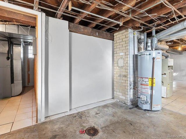 349 Clinton Street, Wyandotte, MI 48192