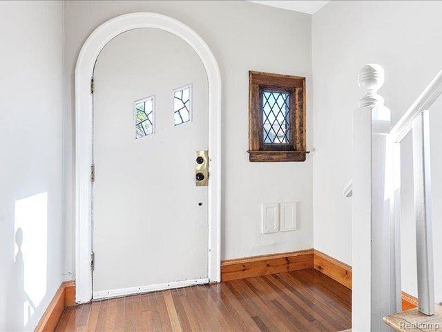 349 Clinton Street, Wyandotte, MI 48192