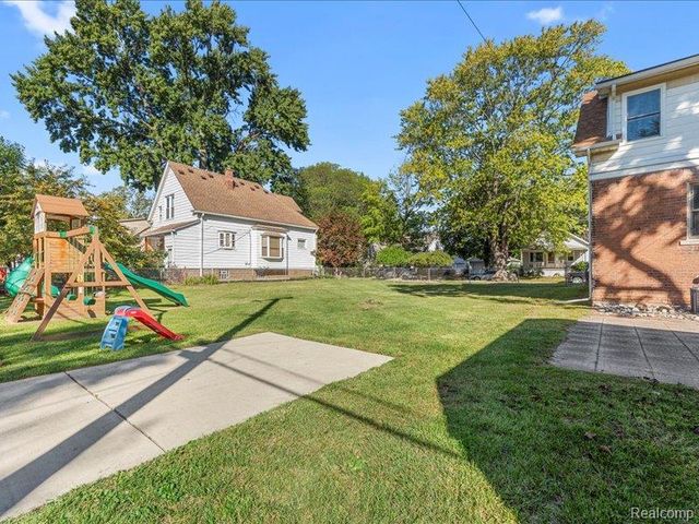 349 Clinton Street, Wyandotte, MI 48192