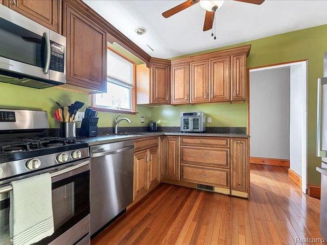 349 Clinton Street, Wyandotte, MI 48192