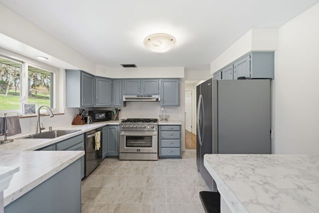 1219 Cocker DRIVE, Bethel Park, PA 15102