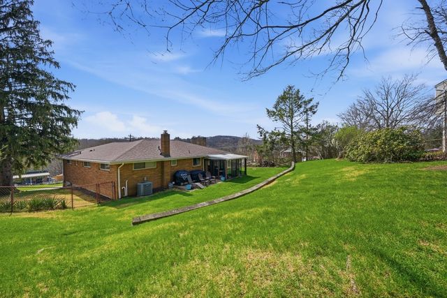 1219 Cocker DRIVE, Bethel Park, PA 15102