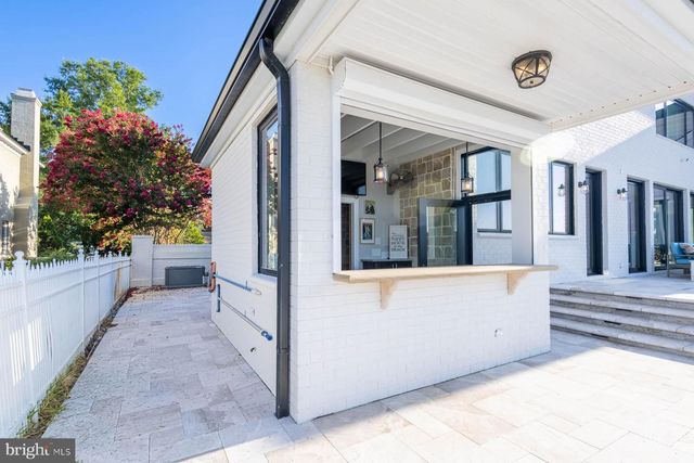 2021 THOMAS BISHOP LN, Virginia Beach, VA 23454
