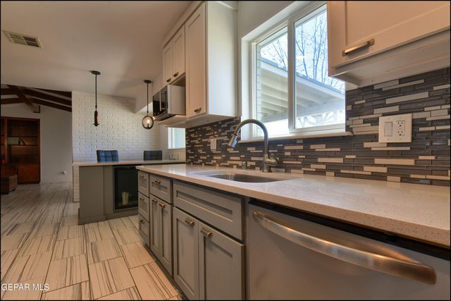 6209 HEATH Way, El Paso, TX 79912