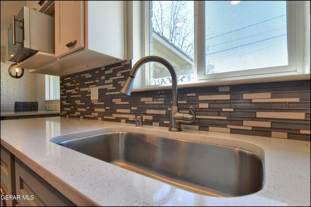 6209 HEATH Way, El Paso, TX 79912