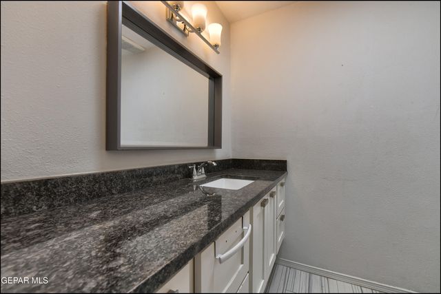 6209 HEATH Way, El Paso, TX 79912