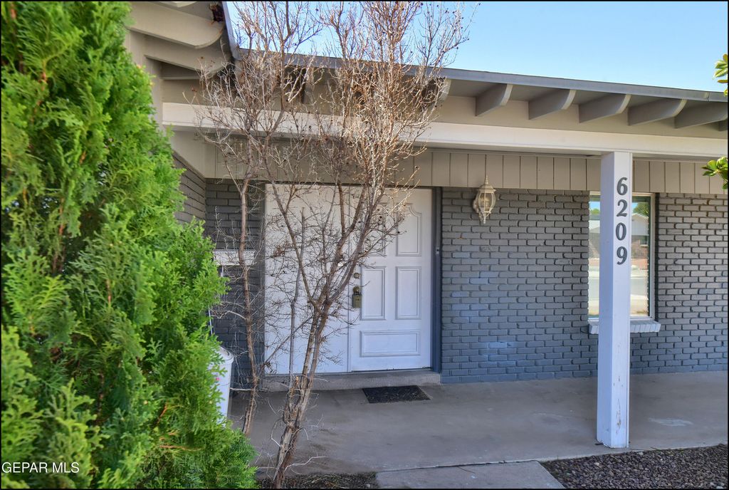 6209 HEATH Way, El Paso, TX 79912