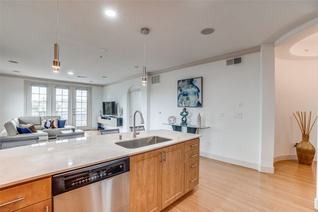 3818 Holland Avenue 309, Dallas, TX 75219