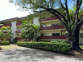 1205 Mariposa Avenue 212, Coral Gables, FL 33146
