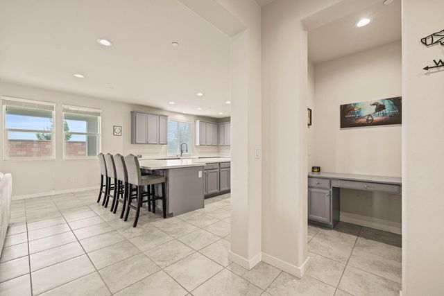 4040 Aura Way, Rancho Cordova, CA 95742