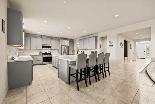 4040 Aura Way, Rancho Cordova, CA 95742