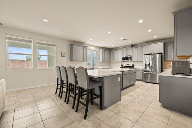 4040 Aura Way, Rancho Cordova, CA 95742