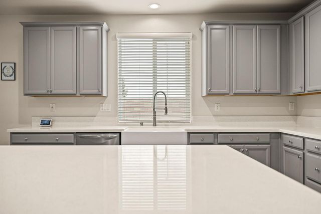 4040 Aura Way, Rancho Cordova, CA 95742