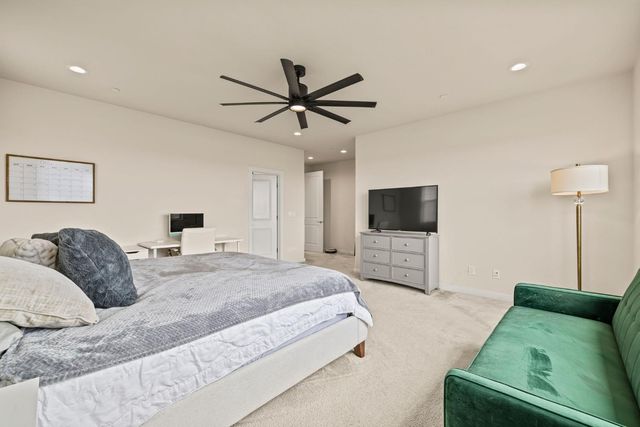 4040 Aura Way, Rancho Cordova, CA 95742