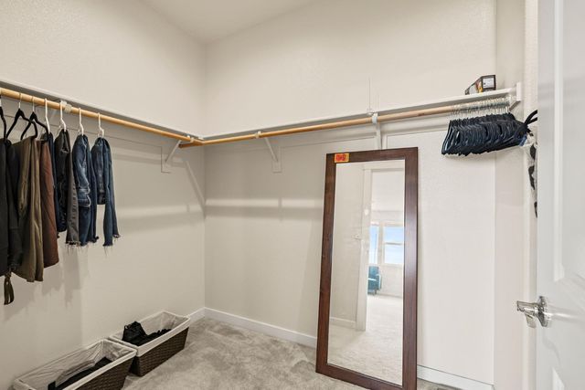 4040 Aura Way, Rancho Cordova, CA 95742