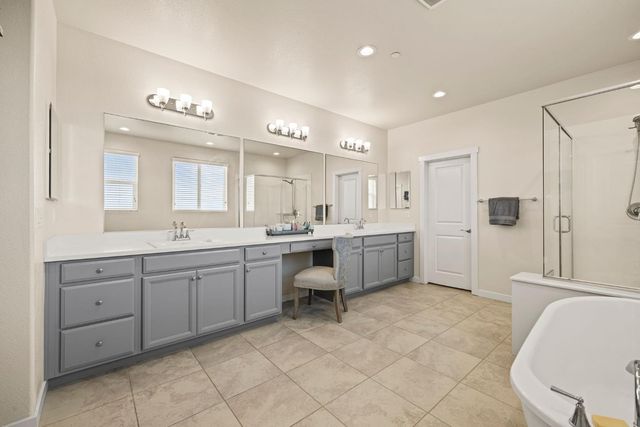 4040 Aura Way, Rancho Cordova, CA 95742