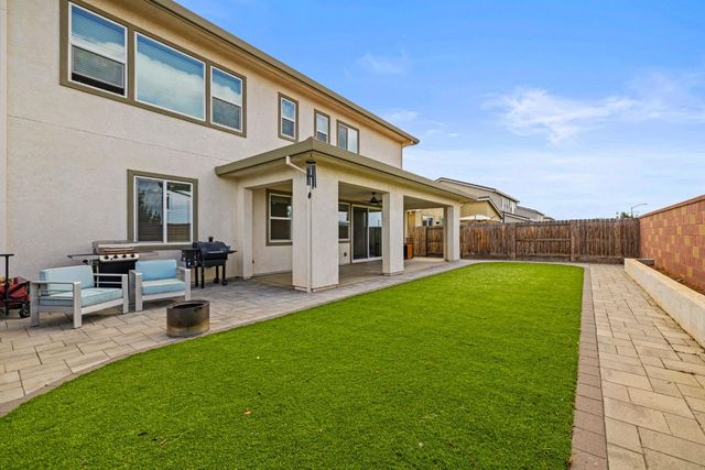 4040 Aura Way, Rancho Cordova, CA 95742