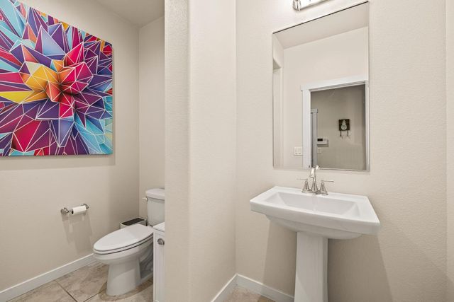 4040 Aura Way, Rancho Cordova, CA 95742