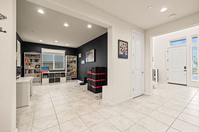 4040 Aura Way, Rancho Cordova, CA 95742