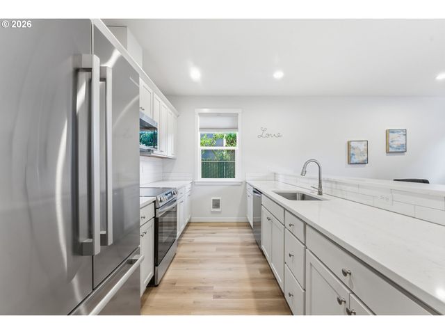 4914 Se 84TH Ave, Portland, OR 97266