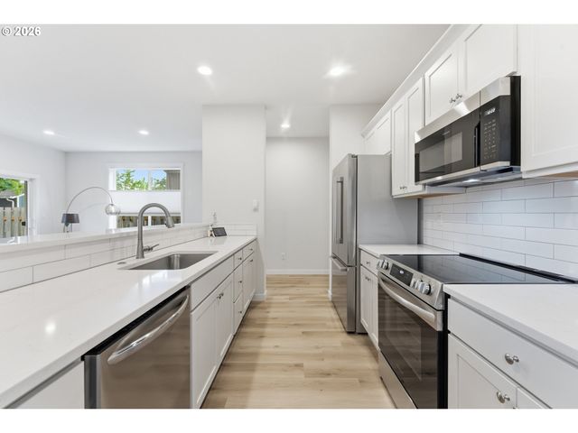4914 Se 84TH Ave, Portland, OR 97266