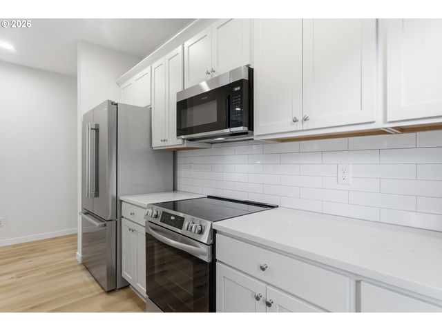 4914 Se 84TH Ave, Portland, OR 97266