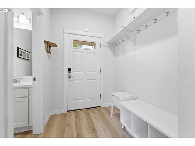 4914 Se 84TH Ave, Portland, OR 97266